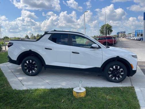 2025 Hyundai SANTA CRUZ SEL Activity