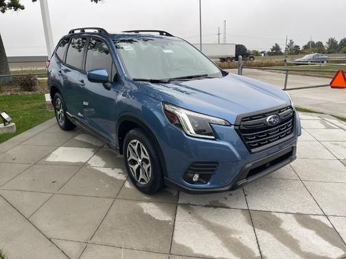 2024 Subaru Forester Premium