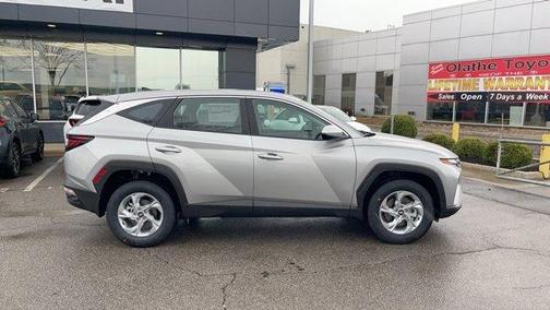 2024 Hyundai TUCSON SE