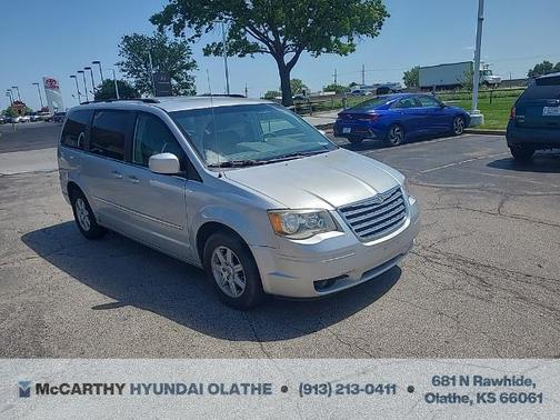 2010 Chrysler Town & Country Touring