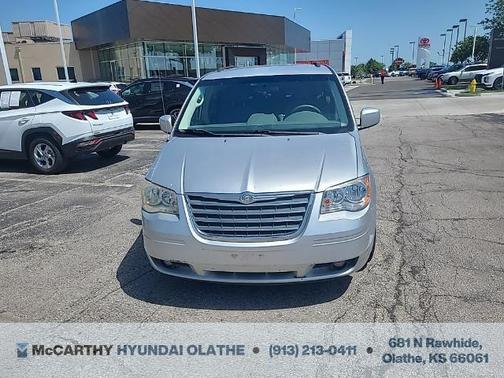 2010 Chrysler Town & Country Touring