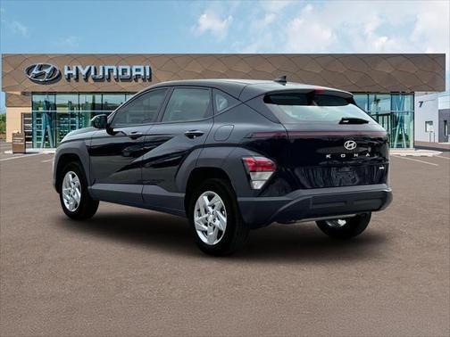 2025 Hyundai KONA SE