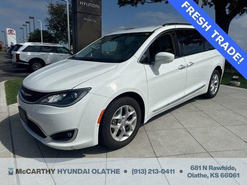 2017 Chrysler Pacifica Touring-L Plus
