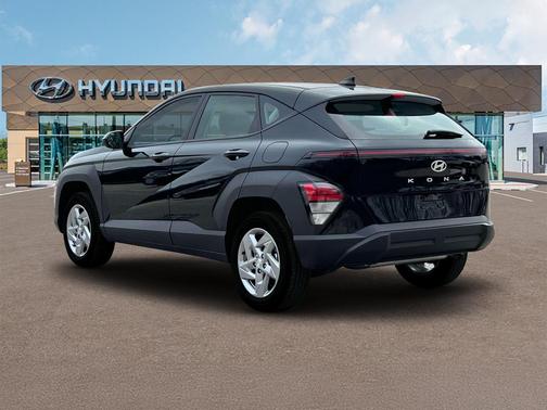 2025 Hyundai KONA SE