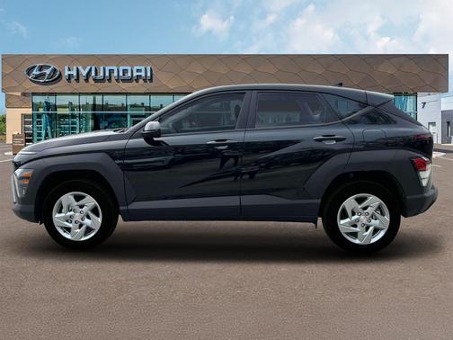 2025 Hyundai KONA SE