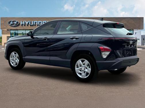 2025 Hyundai KONA SE