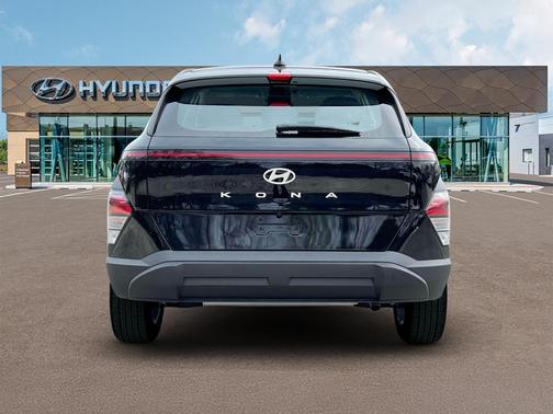 2025 Hyundai KONA SE