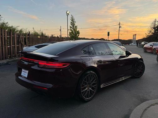 2018 Porsche Panamera Turbo
