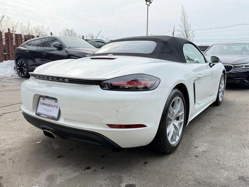 2018 Porsche 718 Boxster Roadster 2D