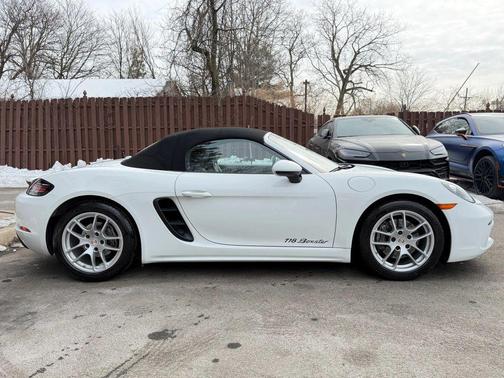 2018 Porsche 718 Boxster Roadster 2D