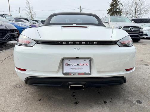 2018 Porsche 718 Boxster Roadster 2D