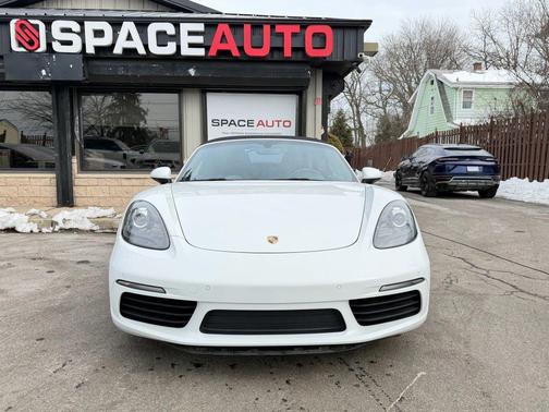 2018 Porsche 718 Boxster Roadster 2D