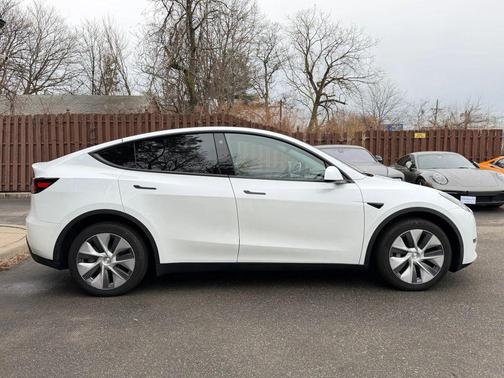 2023 Tesla Model Y Standard Sport Utility 4D