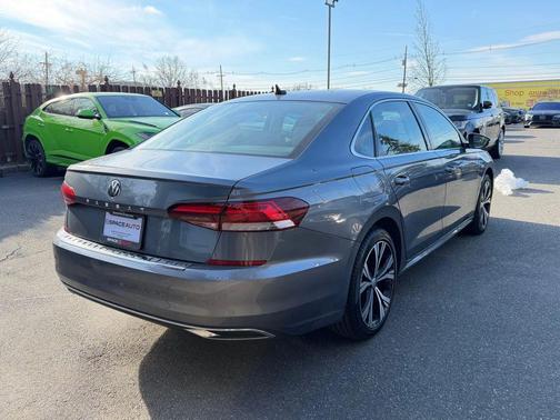 2022 Volkswagen Passat 2.0T SE
