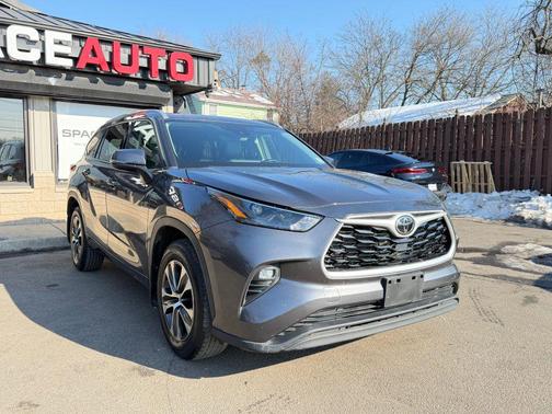 2022 Toyota Highlander XLE