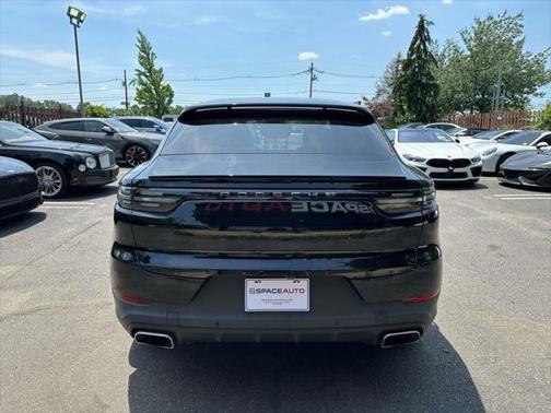 2022 Porsche Cayenne Platinum Edition