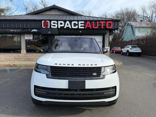 2023 Land Rover Range Rover P530 SE