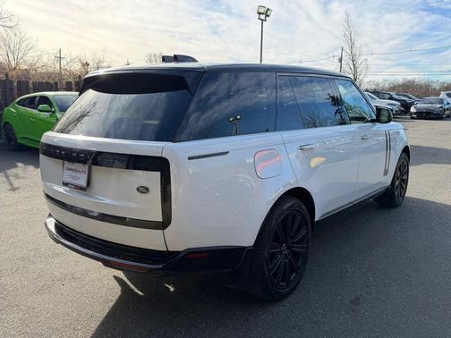 2023 Land Rover Range Rover P530 SE