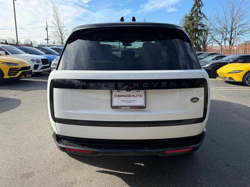 2023 Land Rover Range Rover P530 SE