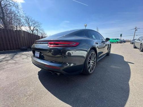 2017 Porsche Panamera Turbo