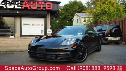 2018 Porsche Panamera 4