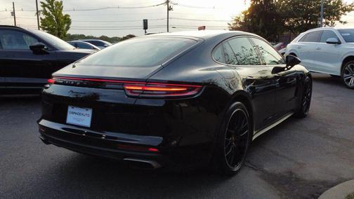 2018 Porsche Panamera 4