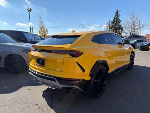 2020 Lamborghini Urus Sport Utility 4D
