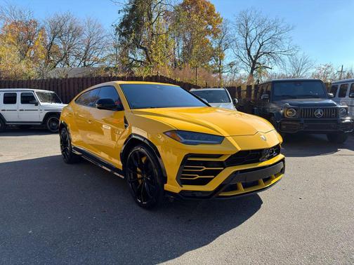 2020 Lamborghini Urus Sport Utility 4D