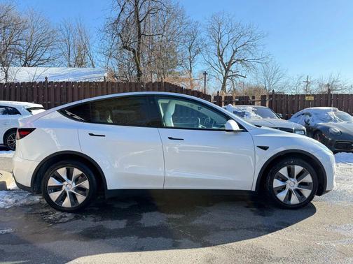 2021 Tesla Model Y Long Range Dual Motor All-Wheel Drive