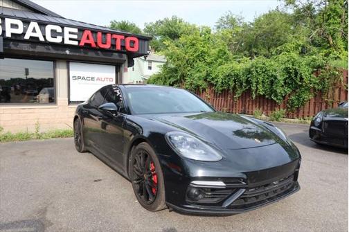 2018 Porsche Panamera Turbo