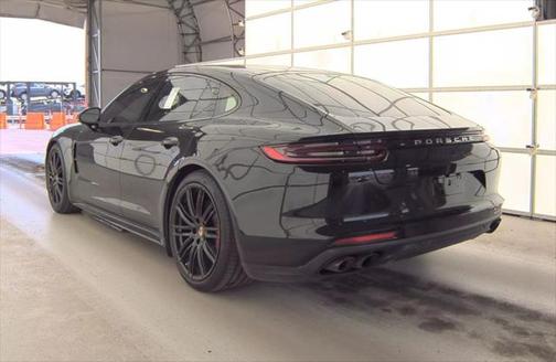 2018 Porsche Panamera Turbo