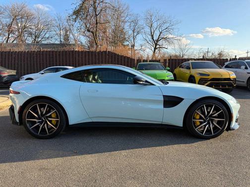 2019 Aston Martin Vantage Coupe 2D