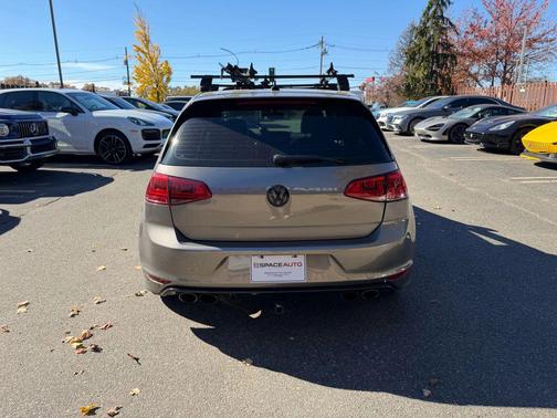 2016 Volkswagen Golf R 4-Door