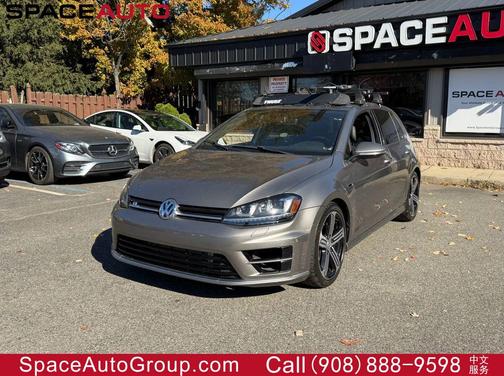 2016 Volkswagen Golf R 4-Door