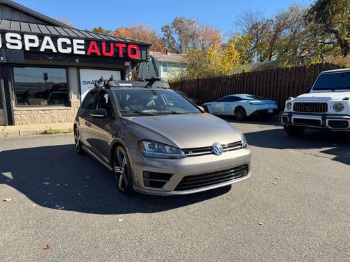 2016 Volkswagen Golf R 4-Door