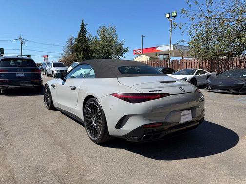 2022 Mercedes-Benz AMG SL 63 Base