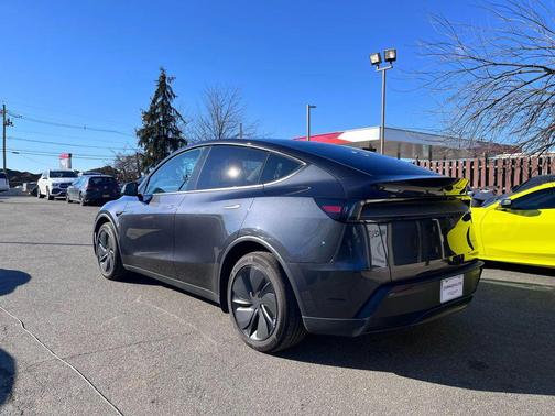 2026 Tesla Model Y Launch Series Long Range Sport Utility 4D