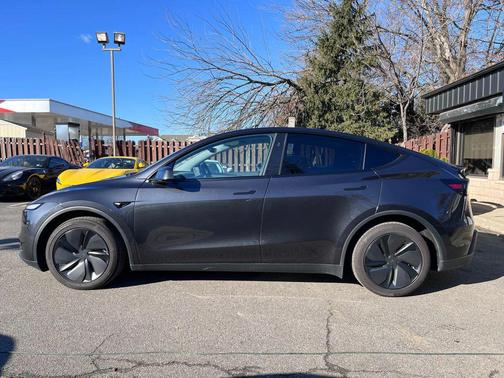 2026 Tesla Model Y Launch Series Long Range Sport Utility 4D