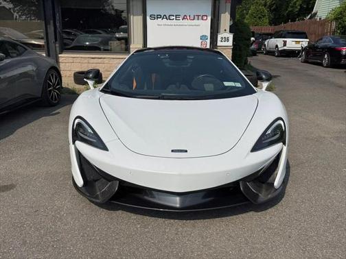 2017 McLaren 570GT Base