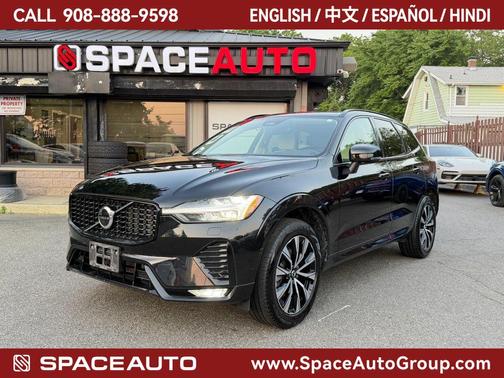 Onyx Black Metallic 2025 Volvo XC60 B5 Core