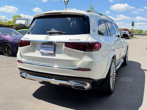 White 2023 Mercedes-Benz Maybach GLS 600 4MATIC