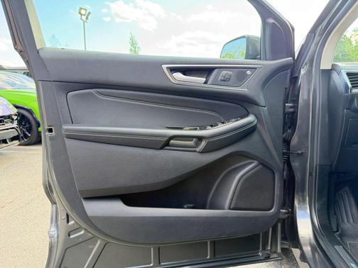 Gray 2019 Ford Edge Titanium