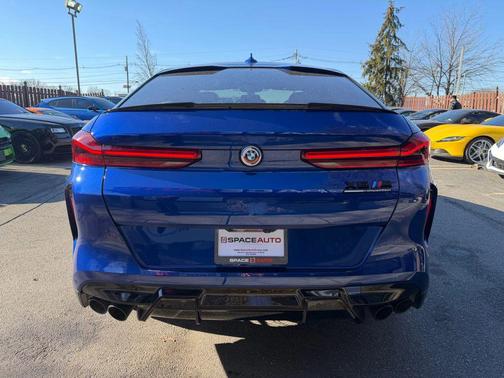 2022 BMW X6 M Sport Utility 4D