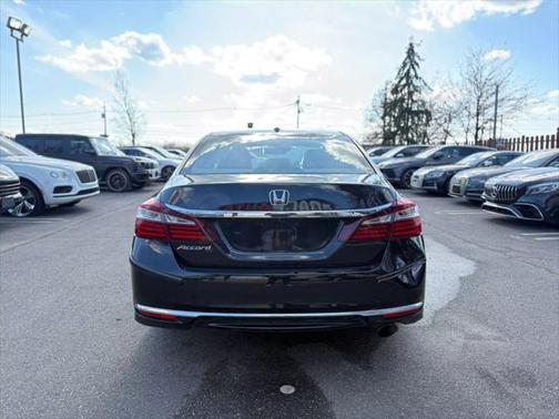 2017 Honda Accord EX-L w/Navigation & Honda Sensing