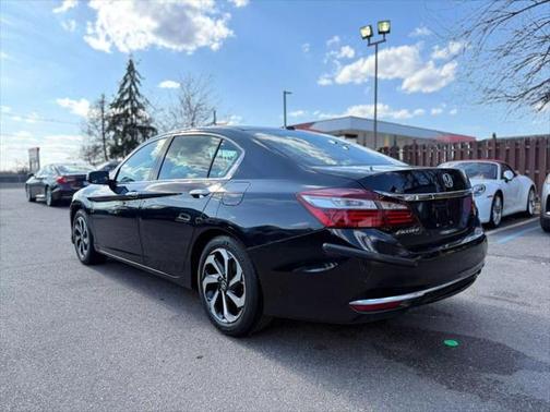2017 Honda Accord EX-L w/Navigation & Honda Sensing