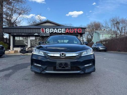 2017 Honda Accord EX-L w/Navigation & Honda Sensing