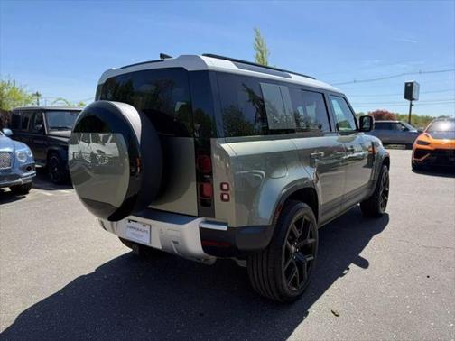 2024 Land Rover Defender 110 P400 S