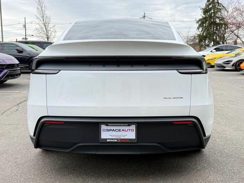 2026 Tesla Model Y Premium All-Wheel Drive