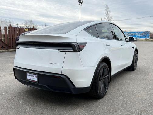 2026 Tesla Model Y Premium All-Wheel Drive