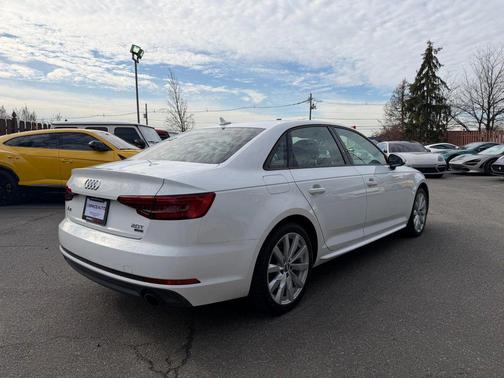 2017 Audi A4 Season of Audi ultra Premium